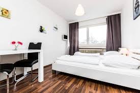 Zimmer sollte geeignet sein zum freiberuflichen. Koln Pensionen Zimmer Unterkunfte Ab 10