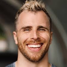 Miranda Tolsma's Instagram, Twitter & Facebook