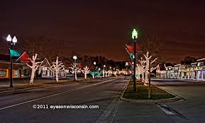 The Best Christmas Light Displays In Milwaukee Wisconsin Best Christmas Light Displays Best Christmas Lights Christmas Light Displays