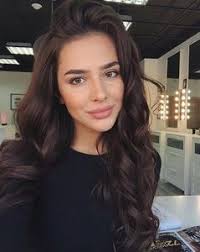 Sur une base de cheveux châtain, le chocolat est un marron chaud avec de jolis reflets bruns dorés. Cheveux Bruns Quelle Nuance Choisir Pour Mes Cheveux