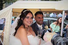 Innovation und knapp sind untrennbar miteinander verbunden. Pforzheimer Profikicker Vincenzo Grifo Tritt Mit Seiner Vanessa Vor Den Altar Pf Bits