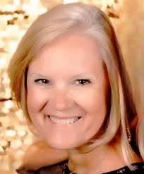 Paula Hale's Instagram, Twitter & Facebook