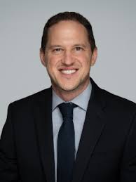 Derek Metts's Instagram, Twitter & Facebook