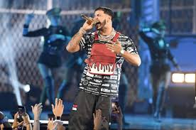 Premios juventud will take place live at the watsco center in miami on thursday, july 22, at 7 p.m. Anuel Aa Bad Bunny Big Winners At Premios Juventud 2019