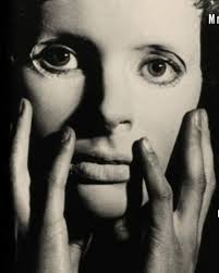 Beverly, Jill and Polly] 1977, Photo ©️ Tina Barney