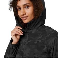 Lululemon Camo Multi Grey Packable Jacket Raincoat Like New Condition Size 4