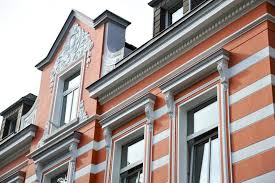 Fassadengestaltung Denkmalgeschutztes Haus In Ziegelrot Von Der Uwe Walter Malerhandwerk Gmbh In Dortmund 44269 Malerarbeiten Fassadengestaltung Style At Home