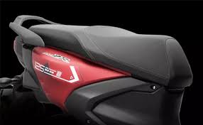 New bs6 125cc scooter is offered in 4 colors: Yamaha Ray Zr 125fi Price 2021 Mileage Specs Images Of Ray Zr 125fi Carandbike