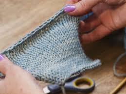 This is a stitch used for creating knitting bag handles, adding as edging on a project or applying as a specific cord in various craft projects. How To Knit A Stretchy Bind Off