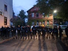 Damit verringern sie auch die gefahr, wegen einer falschen verdächtigung belangt zu werden. Handyvideo Zeigt Auseinandersetzung Mit Der Polizei In Maulbach Oberhessen Live