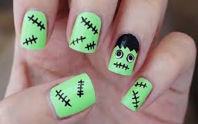 Halloween brings out so many wildly fun and creative costumes, so we figure if we can sport some awesome outfits, hair, and makeup, why not take that fun to our nails, too? Don T Be Afraid 20 Frighteningly Easy Ideas For Halloween Nails