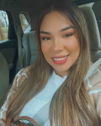 Vera Case's Instagram, Twitter & Facebook