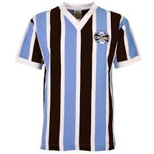 Gremio is a rather old, wealthy suitor of bianca, competing for her hand in marriage with lucentio and hortensio, as well as others. Gremio 70er Jahre Retro Trikot Retrofootball