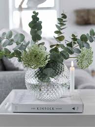 Runde Glasvase Scandi Glasvase Glasvase Mit Runden Facetten Deco Wedding In 2020 Glasvasen Dekorieren Dekorative Vasen Glasvase