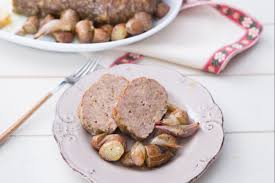 Since there's over 200 pounds of meat we're dealing with you'll want to cook it. A 4 Pound Meatloaf At 200 How Long Can To Cook How Long To Cook Meatloaf And More Tips For Cooking Cook Time Varies Depending On The Shape Of The Meatloaf