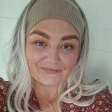 Emily Quigley's Instagram, Twitter & Facebook