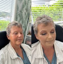 𝐀𝐮𝐭𝐮𝐦𝐧𝐥𝐞𝐞 𝐓𝐡𝐞 𝐌𝐚𝐤𝐞𝐮𝐩 𝐀𝐫𝐭𝐢𝐬𝐭