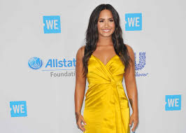 Please mind the bad taping, ahah. What Dress Size Is Demi Lovato