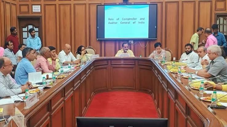 Delhi PAC Meeting discussed CAG report on air pollution alcohol sales MLA Ajay Mahawar ANN | विधानसभा में PAC की बैठक, दिल्ली में पॉल्यूशन से लेकर शराब घोटाले तक CAG रिपोर्ट्स पर