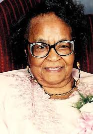 ANNIE BELL HENDERSON, 102; 'COULD TALK TO PAUPERS, KINGS'