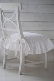 Black And White Chair Cushions Source Butik Biskopsgarden Gorgeous Chair With White Card Flounce Cushion Pretty Shabby Chic Office Shabby Chic Painting Shabby Chic Living Room