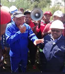 The zandspruit community assaulted and burnt to death four people believed to have been part of a spate of robberies in the area. Mashaba Brings Housing Development To Zandspruit Community