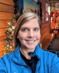 Robin Pelland's Instagram, Twitter & Facebook