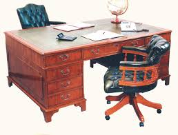 Mahagoni und obstholz eingelegter damenschreibtisch. Partners Desk Grosser Schreibtisch In Mahagoni Ebenfalls In Eibe Erhaltlich