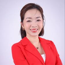 Jenny Dang's Instagram, Twitter & Facebook