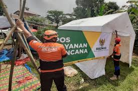 Gempa sukabumi, 'saya lagi ngecat sampai mau loncat dari lantai 2, untung ingat ada tangga' selasa, 27 april 2021 17:06 baru saja gempa bumi di kabupaten sukabumi terasa hingga ke sejumlah daerah. Baznas Bantu Korban Gempa Sukabumi Antara News