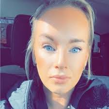 Amy Villwock's Instagram, Twitter & Facebook