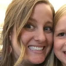 Holly Kemper's Instagram, Twitter & Facebook