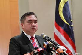 Subramaniam (pengurus besar, lembaga pelabuhan kelang), serta wakil penerima kuala linggi international port dan pelabuhan kemaman. No Govt Decision On Kuala Linggi International Port Proposal Loke The Edge Markets
