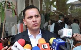 Este día se dio a conocer que el exgobernador de nayarit, roberto sandoval, y su hija lidy alejandra, fueron detenidos por la mañana alrededor de las 05:00 horas, acusados de operaciones con recursos de procedencia ilícita, de acuerdo con los primeros reportes. Nayarit Pone El Ojo Al Dinero De Sandoval El Sol De Mexico Noticias Deportes Gossip Columnas