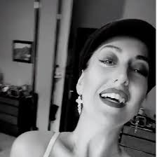 La donna del soldato nazista. Miranda Martino Chi E Eta Carriera Canzoni Napoletane Dove E Nata Chi E Il Marito Amori Figli Violenza Chi E La Sorella Adriana