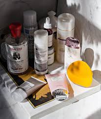 The Internet Is Full Of Conflicting Information About How You Should Care For Your Skin Here Are 12 Com Dry Skin Remedies Skin Care Combination Skin Face Wash