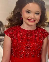 Kellie Berry (@kellieberryblakeney) • Instagram photos and videos