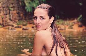 The host of dw's cultural show for brazil, camarote.21 , helena coelho comes from porto alegre, a city. Antiga Apresentadora Da Rtp Mostra Se Completamente Despida Nacional Flash