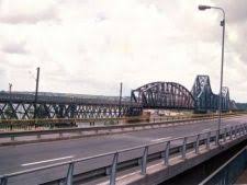 Pentru inceput, taxa ar urma sa fie diminuata, pentru ca ulterior, sa fie desfiintata, au anuntat vineri premierii celor doua tari, potrivit mediafax. Taxa Pod Giurgiu Ruse