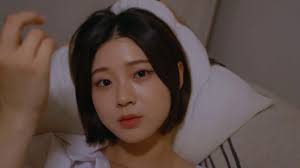 Kwon Eunbi Waterbomb performance - viral and unforgettable