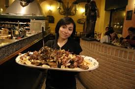 Il ristorante si trova in profondità di 5 metri, e chi viene a pranzo o a cena, può godere di un panorama magnifico sulla. I Locali Piu Strani D Italia Bigodino