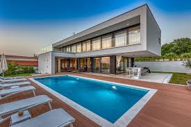 The villa features amazing loft style layout. Luxusvilla Rovigno Ultimo Rovinj Villen Vip Holiday Booker