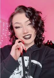 Veronica Killion's Instagram, Twitter & Facebook