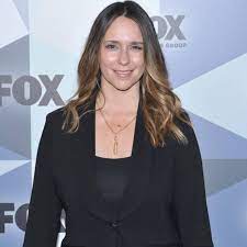 Jennifer love hewitt on being over 40 and returning to work as a mom of two she figured she'd have a great husband and a couple of kids by this big birthday. Jennifer Love Hewitt Pays Tribute To Mom Six Years After Her Death E Online Au