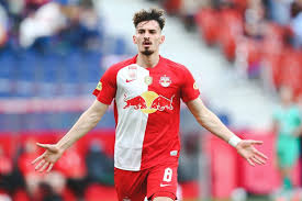 Valon berisha, 28, aus kosovo stade reims, seit 2020 zentrales mittelfeld marktwert: Marsch Kann Mit Szoboszlai Planen Aber Salzburg Hat Sorgen Um Berisha Peterlinden Live