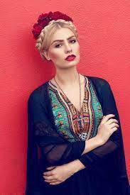 24 Mexican Women S Hairstyles Vintagetopia Mexican Hairstyles Mexican Women Fashion
