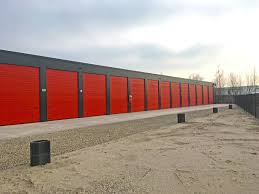 Swipe to browse photos or tap for pricing/details. Vermietung Von Garagen Grossgaragen Und Stellplatzen In Hannover Grossgaragen