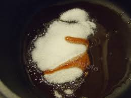 Si tratta di deliziosa variante del classico salame di cioccolato; Caramello A Secco