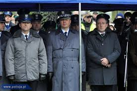 Pogrzeb policjanta, który zginął na służbie. Uroczystosci Pogrzebowe Policjanta I Jego Rodziny Ofiar Wypadku W Kamieniu Pomorskim Aktualnosci Policja Pl