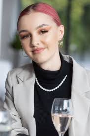 Jennifer Erler's Instagram, Twitter & Facebook